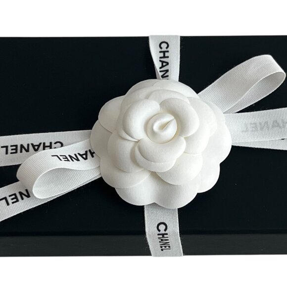 Authentic Chanel CC Logo Strass Crystal Necklace 25S - Picture 5 of 5